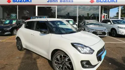 Used Suzuki Swift SZ5 83 HP (61 kW) 2023 Hatchback