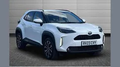 White Used 2023 Toyota Yaris Cross Design SUV | £20,595 (Fair price)