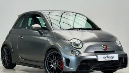 Usado Abarth 695 190 HP (139 kW) 2015 Cinzento Citadino