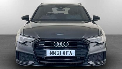 Begagnad Audi A6 Black Edition 204 HK (150 kW) 2021 Grå Kombi