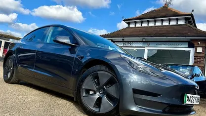 Used Tesla Model 3 Standard Range 366 kW (498 HP) 2021 Sedan