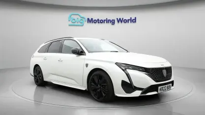 Used Peugeot 308 SW Premium 225 HP (165 kW) 2022 White Estate
