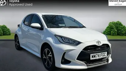 Used Toyota Yaris Design 116 HP (85 kW) 2025 White Hatchback
