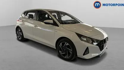 Used Hyundai i20 SE 101 HP (74 kW) 2022 White Hatchback