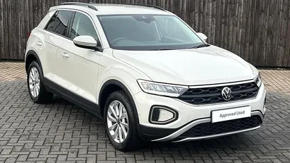 Used 2025 VW T-Roc Match SUV | £22,999 (Fair price)