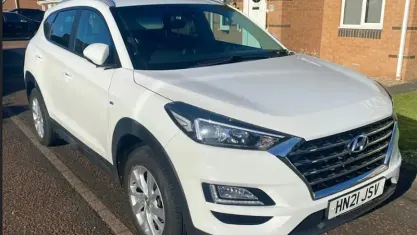 Gebraucht Hyundai Tucson SE 116 PS (85 kW) 2020 Weiß SUV