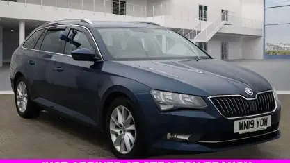 Used Skoda Superb SE Technology 150 HP (110 kW) 2019 Blue Estate