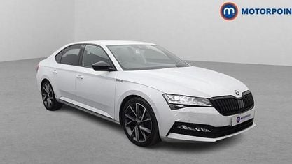Używany Skoda Superb SportlinePlus 190 KM (139 kW) 2023 Biały Hatchback