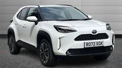 Pure white Used 2023 Toyota Yaris Cross SUV | £22,795 (Good price)