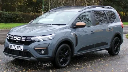 Used 2025 Dacia Jogger Extreme MPV | £14,500 (Good price)