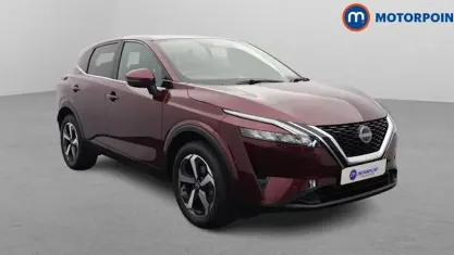 Used Nissan Qashqai N-Connecta 140 HP (102 kW) 2023 Red SUV