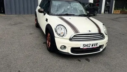 Used Mini ONE Hatch 90 HP (66 kW) 2012 White Hatchback