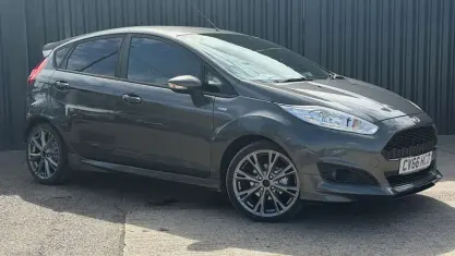 Begagnad Ford Fiesta ST-Line 125 HK (91 kW) 2016 Grå Halvkombi
