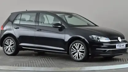 Used VW Golf VII SE 116 HP (85 kW) 2018 Black Hatchback