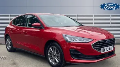 Used Ford Focus Titanium 155 HP (114 kW) 2023 Red Hatchback