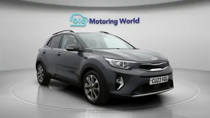 Used Kia Stonic 101 HP (74 kW) 2023 Grey SUV