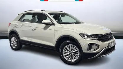 Used 2025 VW T-Roc Life SUV | £20,799 (Fair price)