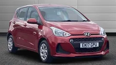 Red Used 2017 Hyundai i10 SE Hatchback | £6,490 (Fair price)