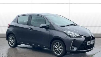 Begagnad Toyota Yaris 111 HK (81 kW) 2019 Halvkombi