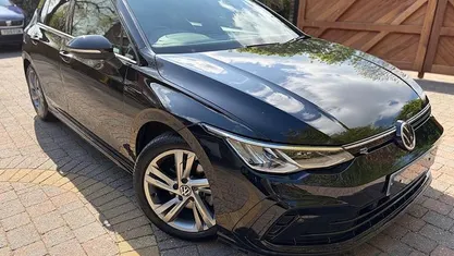 Second-hand VW Golf VIII R-line 150 CP (110 kW) 2024 Hatchback
