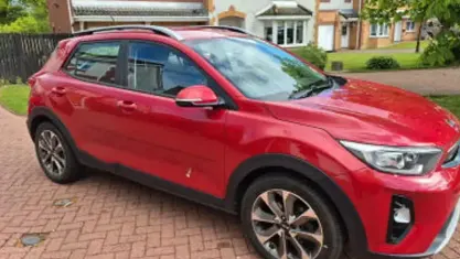 Usado Kia Stonic 100 CV (73 kW) 2019 Rojo SUV