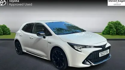 Used Toyota Corolla Sport 184 HP (135 kW) 2021 White Hatchback