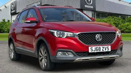 Used MG ZS Excite 106 HP (77 kW) 2018 Red SUV
