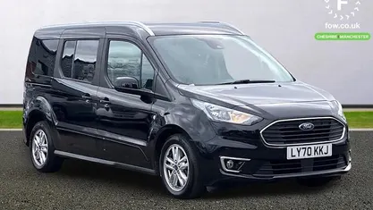Used Ford Tourneo Titanium 120 HP (88 kW) 2021 Estate