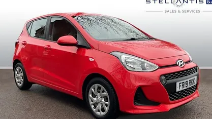 Red Used 2019 Hyundai i10 SE Hatchback | £8,624 (Fair price)