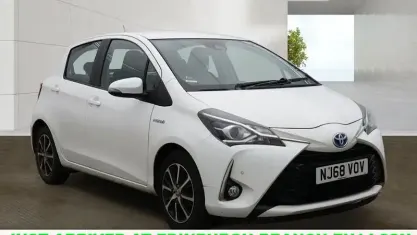 Used Toyota Yaris 101 HP (74 kW) 2018 White Hatchback