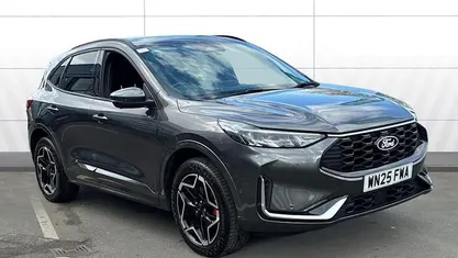 Usado Ford Kuga ST-Line X 242 HP (177 kW) 2026 SUV