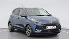 New 2025 Hyundai i10 Premium Hatchback | £16,699 (Fair price)