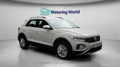 Begagnad VW T-Roc S 150 HK (110 kW) 2023 Grå SUV