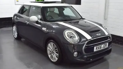 Usado Mini Cooper S Hatch 192 HP (141 kW) 2016 Citadino