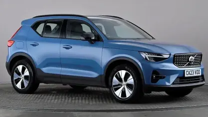 Used Volvo XC40 Plus 211 HP (155 kW) 2023 Blue SUV
