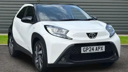 Used Toyota Aygo X 72 HP (52 kW) 2024 White SUV
