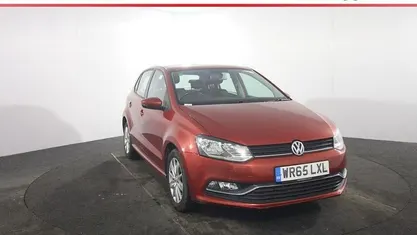 Used VW Polo SE 90 HP (66 kW) 2015 Red Hatchback