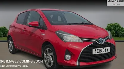 Used Toyota Yaris Hybrid 101 HP (74 kW) 2016 Hatchback