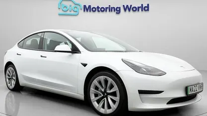 Used Tesla Model 3 Standard Range 180 kW (245 HP) 2021 White Sedan