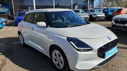 Used Suzuki Swift 82 HP (60 kW) 2024 Pure white Hatchback