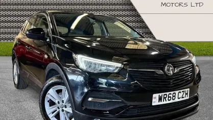 Used Vauxhall Grandland X S 131 HP (96 kW) 2018 Black SUV