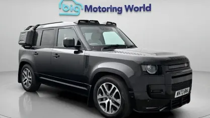 Used Land Rover Defender S 404 HP (297 kW) 2023 Black SUV