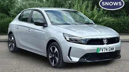 Begagnad Vauxhall Corsa-e Design Edition 100 kW (136 HK) 2025 Halvkombi