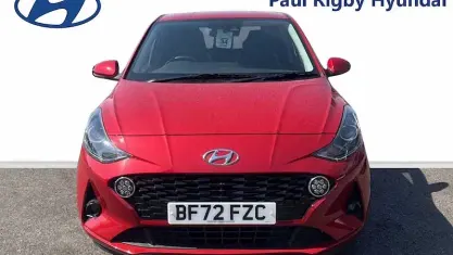 Used Hyundai i10 Premium 84 HP (61 kW) 2023 Red Hatchback