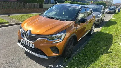 Used Renault Captur Iconic 131 HP (96 kW) 2020 Orange/black SUV