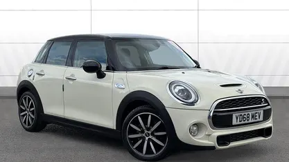 Used Mini Cooper S Hatch 192 HP (141 kW) 2018 White Hatchback