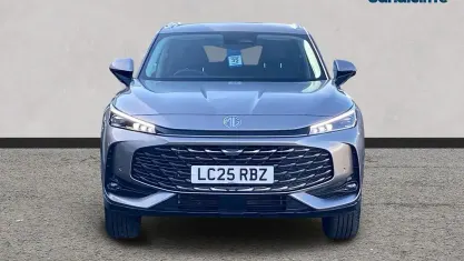 Used MG HS Trophy 170 HP (125 kW) 2024 Metallic  cosmic silver SUV