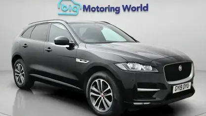 Second-hand Jaguar F-Pace R-Sport 179 CP (131 kW) 2019 SUV