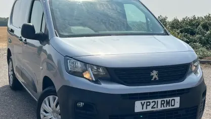 Used Peugeot Partner 131 HP (96 kW) 2021 Grey MPV