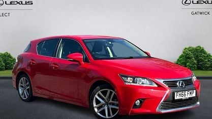 Used Lexus CT200h Executive Line 136 HP (100 kW) 2017 Hatchback